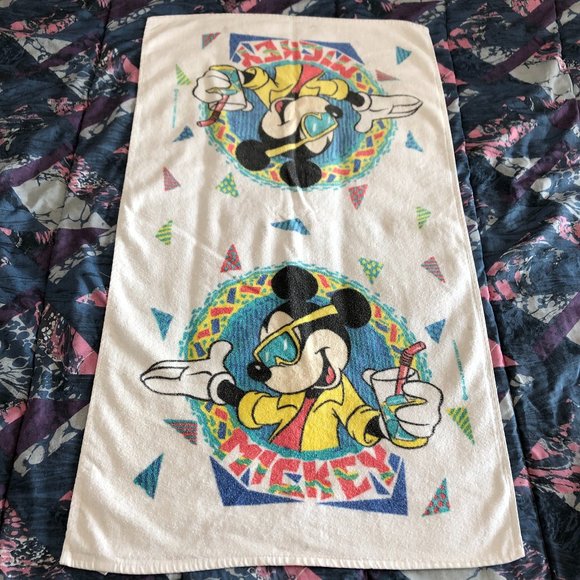 Vintage 90's Disney Cool Mickey Youth Towel - Picture 3 of 4